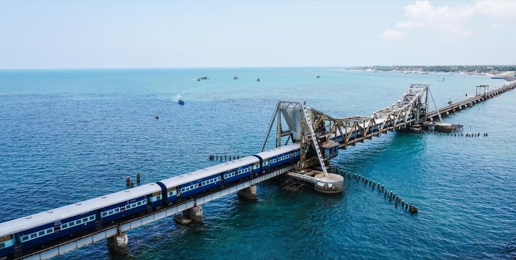 pondicherry rameshwaram kanyakumari madurai tour package